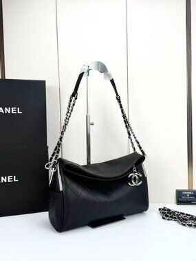 Chanel. Black Lambskin Leather Quilted Shoulder Bag with Chain Strap